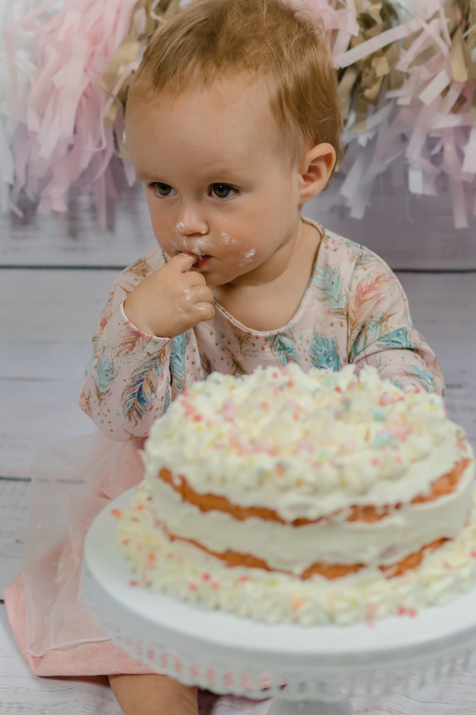 Cakesmash Shooting, Erster Geburtstag Fotos Rosenheim, fotograf rosenheim, fotograf rosenheim, Landshut, München, Familienfotos, Familienshooting, Bilder mit Geschwistern, Bruckmühl