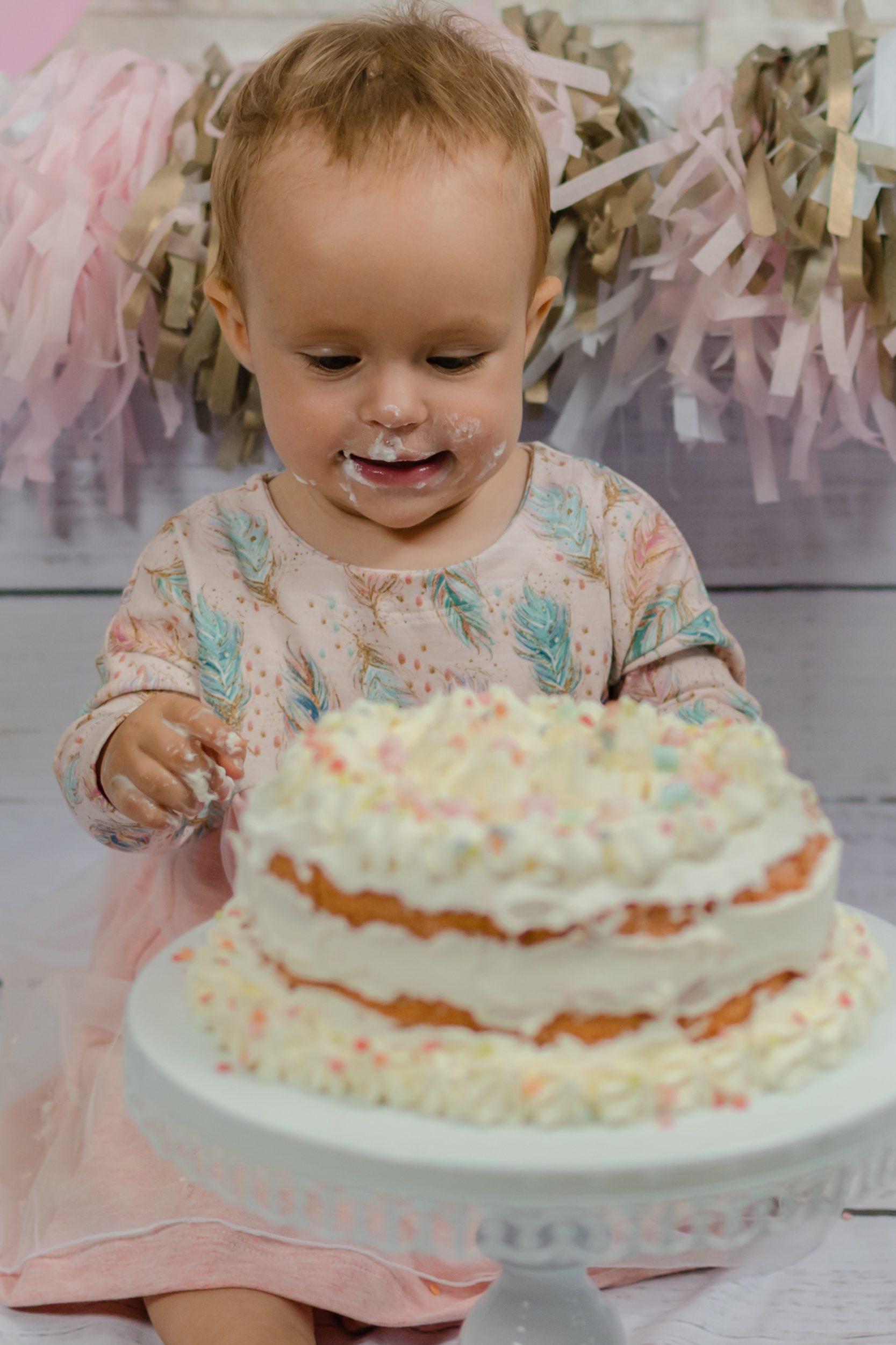 Cakesmash Shooting, Erster Geburtstag Fotos Rosenheim, fotograf rosenheim, fotograf rosenheim, Landshut, München, Familienfotos, Familienshooting, Bilder mit Geschwistern, Bruckmühl