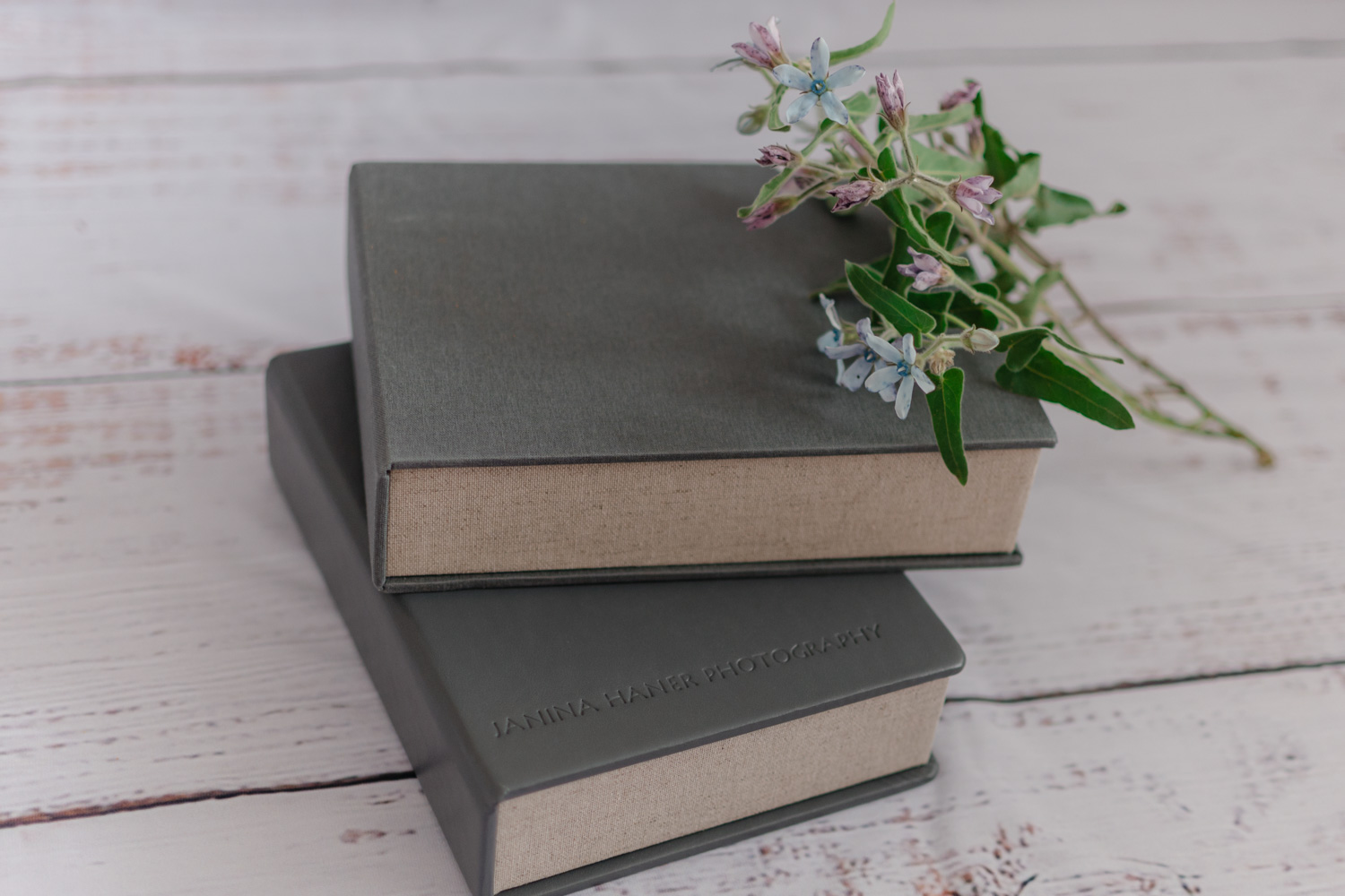 Fotos mit Geschwistern, Outdoor-Shooting, neugeborenenfotografie münchen, Fotos Rosenheim, fotograf rosenheim, fotograf rosenheim, Landshut, München, Familienfotos, Familienshooting, Bilder mit Geschwistern, Bruckmühl